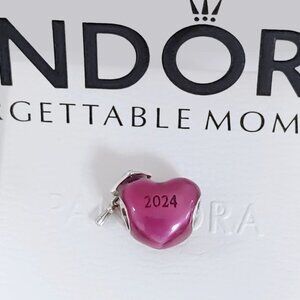 Pandora Pink 2024 Graduation Heart Charm Bracelet Pendant with box